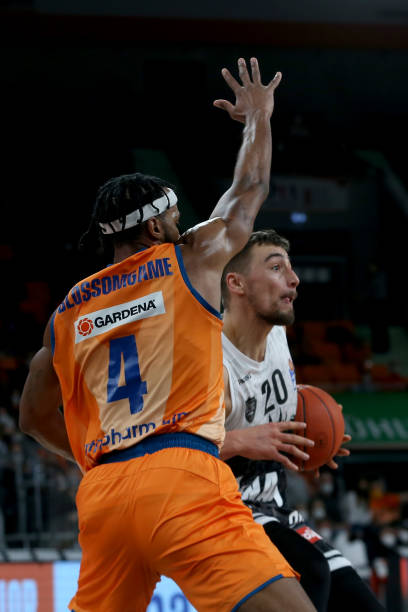 度与一对一 度与一对一