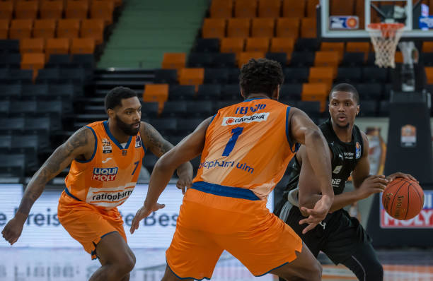 焦点对决中 焦点对决中